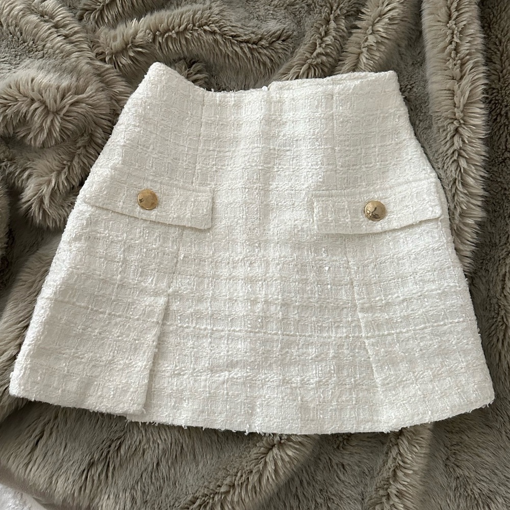 Zara Tweed A-Line Mini Skirt with Gold Buttons